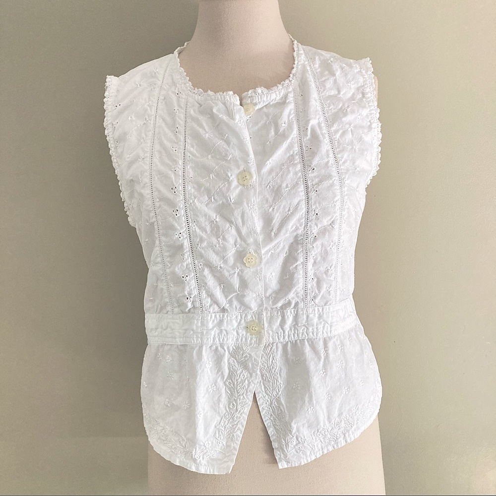 Boca Blues | White Sleeveless Eyelet Button down Shirt
